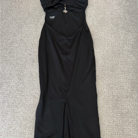 Bombshell Sportswear Hourglass Black Midi Dress - Picture 5 of 6